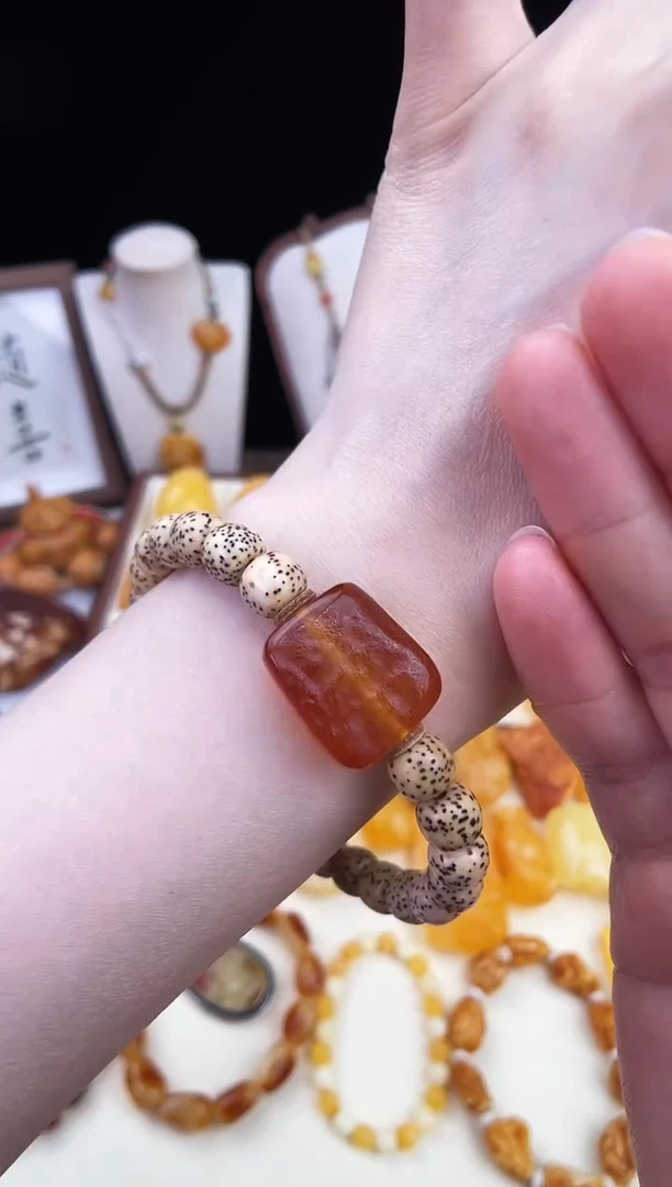 琥珀未镶嵌珠宝奇石柒月