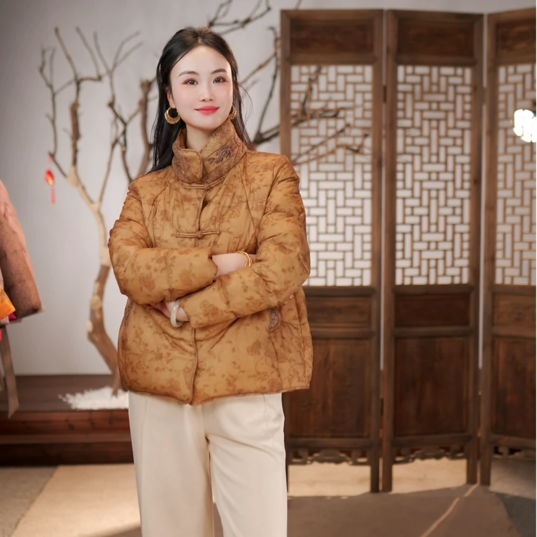 『拂蕊』新中式时尚通勤冬季保暖轻便立领鹅绒服DFCY28002