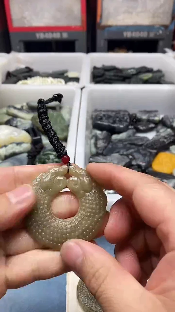 项链未镶嵌和田玉1