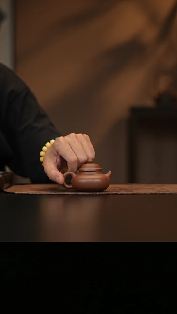 允禾斋 紫砂壶  容天