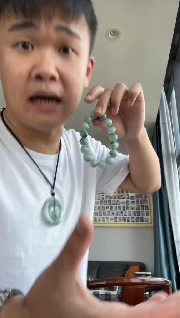 翡翠未镶嵌颈饰爱***哥天然A货翡翠飘花圆珠手串 多样性发一件