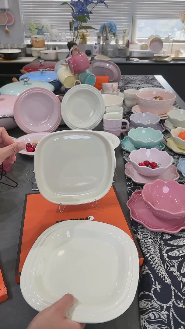 【闪购商品】瓷7.9英寸方形深盘-奶油白