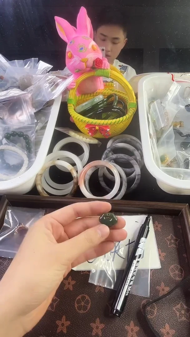 颈饰未镶嵌和田玉多样性发货