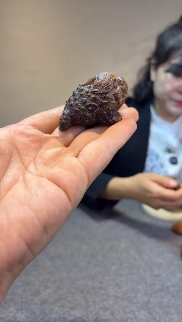 贡木青***6贡木贡木贡木