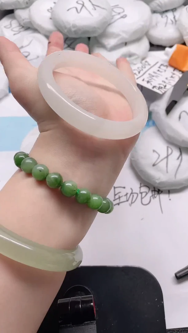 未镶嵌手镯石英质玉66-62