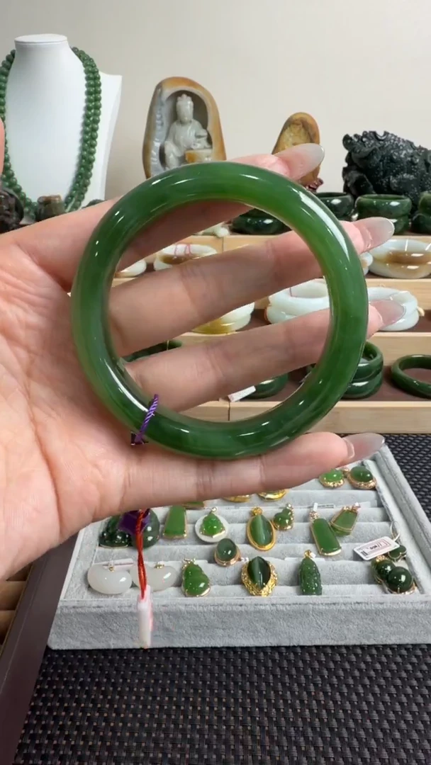 颈饰未镶嵌和田玉手镯56