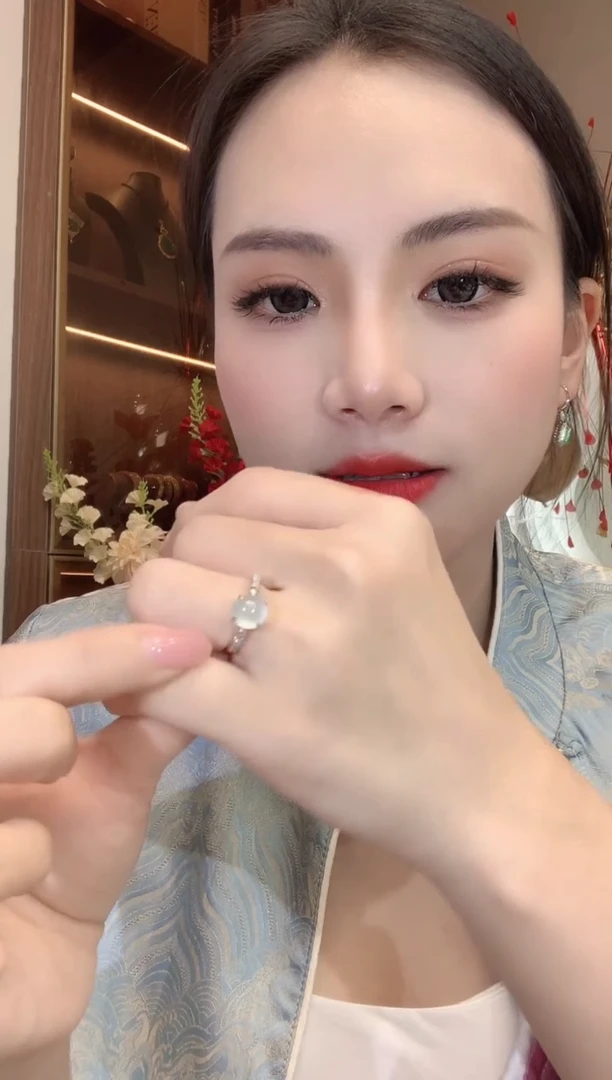 【闪购商品】翡翠戒指18K金镶嵌A75一件