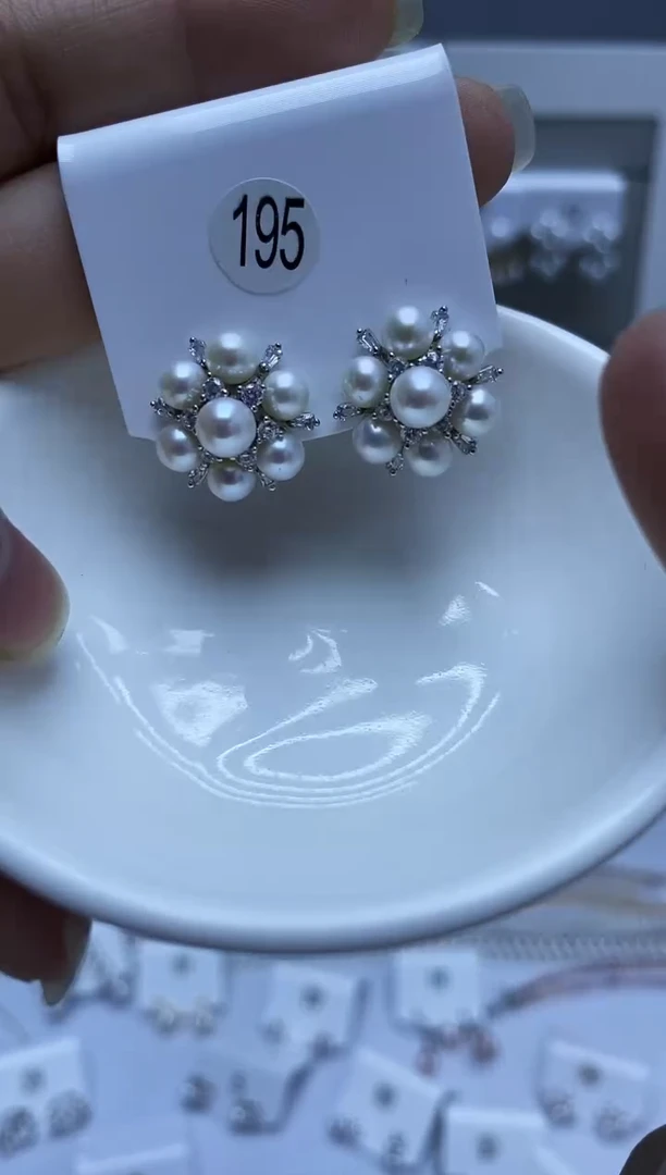 银S925镶嵌耳饰淡水珍珠195