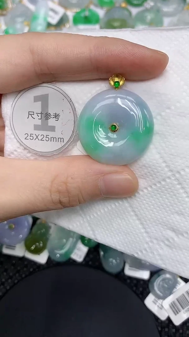 颈饰18K金镶嵌翡翠1111111111