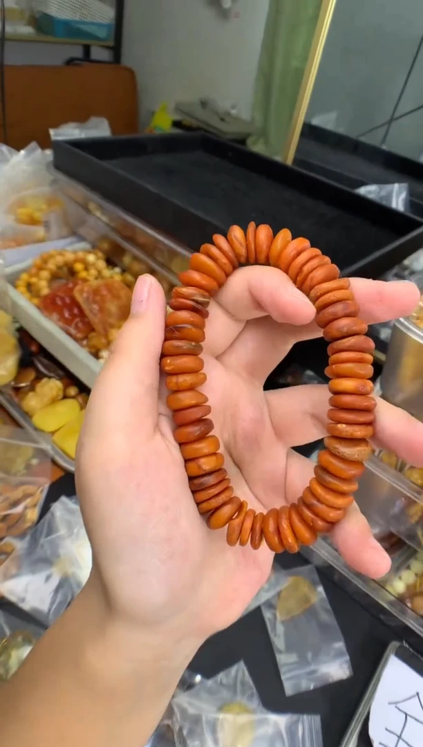 蜜蜡未镶嵌珠宝奇石1