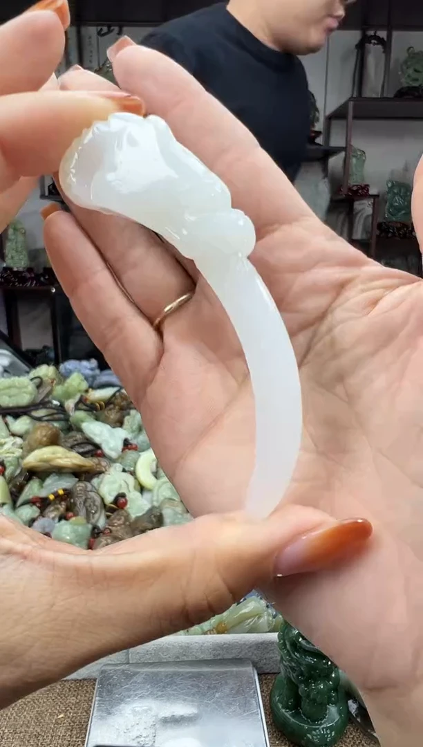 未镶嵌和田玉把件80