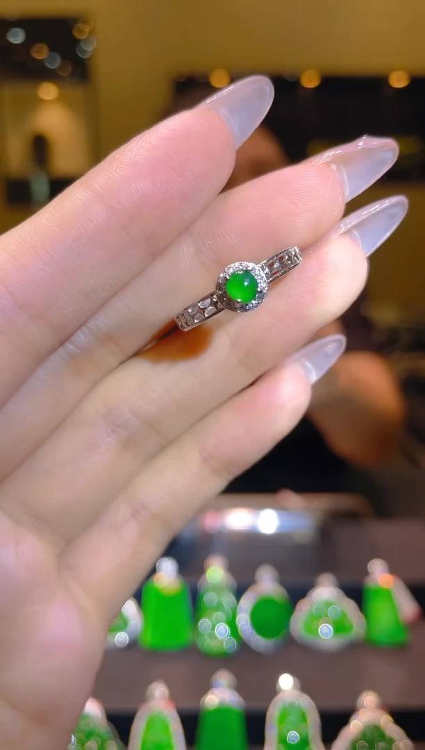 翡翠未镶嵌吊坠(不含链)A1