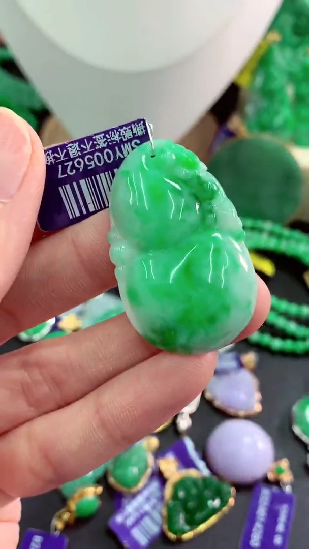 吊坠(不含链)未镶嵌翡翠缅甸翡翠挂件