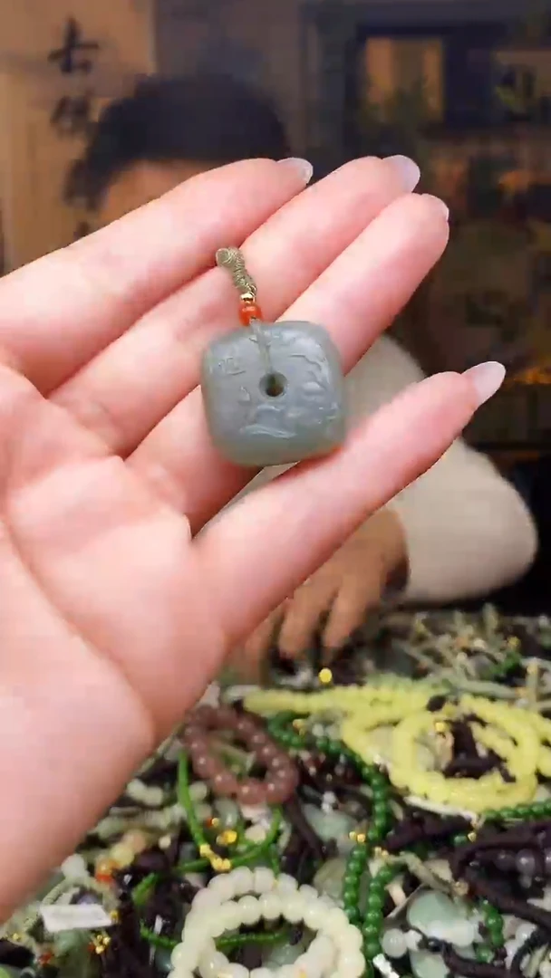 颈饰未镶嵌和田玉多样性发货，拍一发一