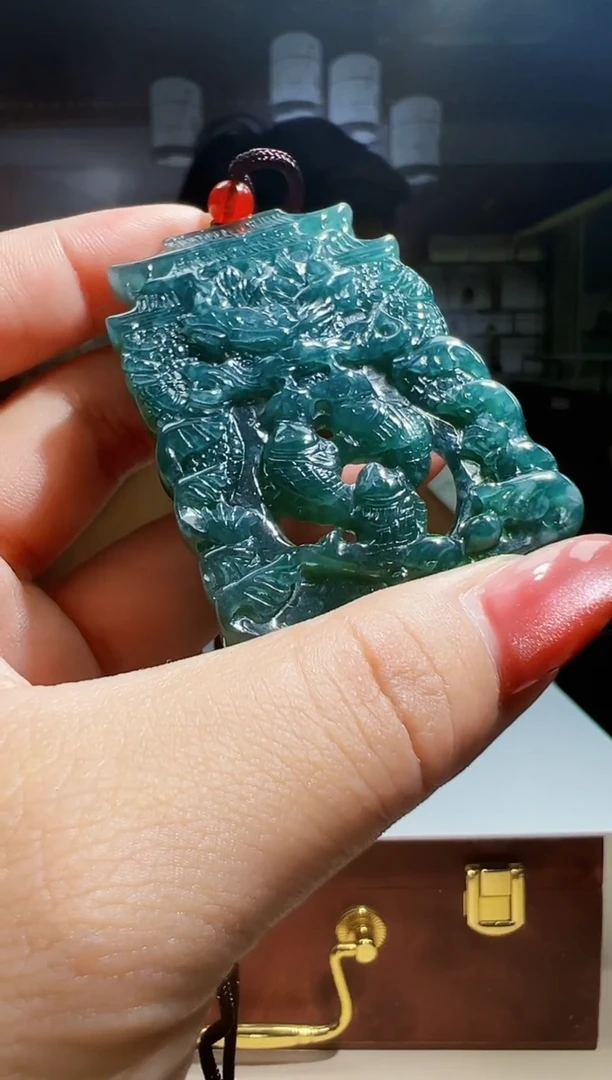 翡翠未镶嵌颈饰0801818944