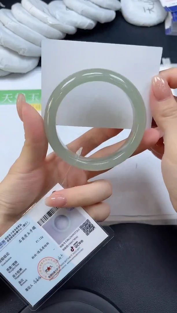 未镶嵌手镯石英质玉048-56