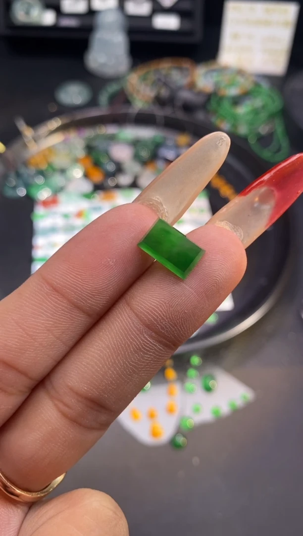 【闪购商品】翡翠挂件未镶嵌牌牌