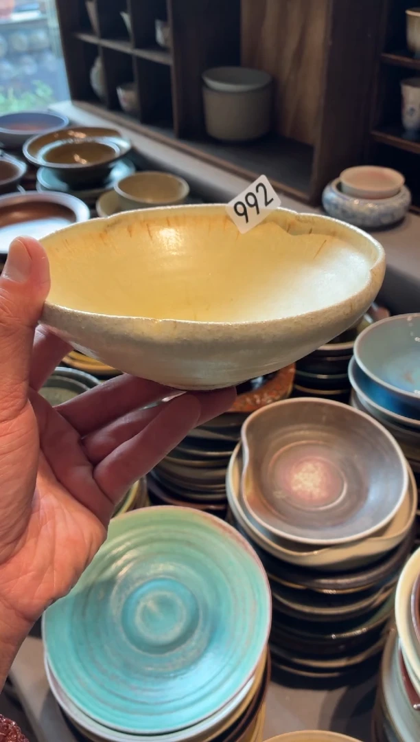 瓷片李*垚992 哑光淡绿手工碗1个
