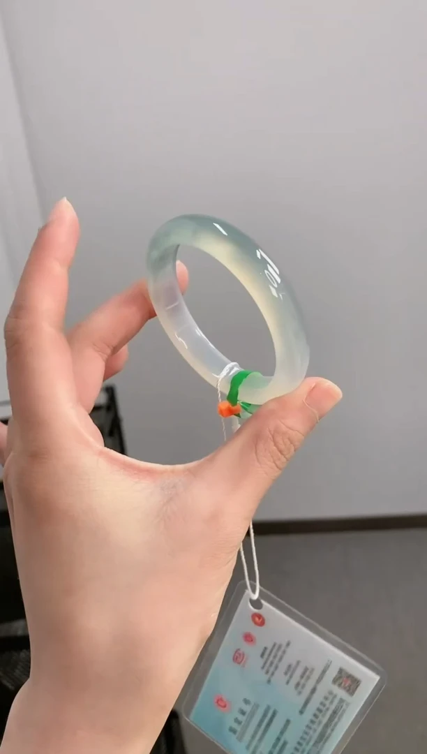 【闪购商品】玛瑙/玉髓手镯未镶嵌52圈