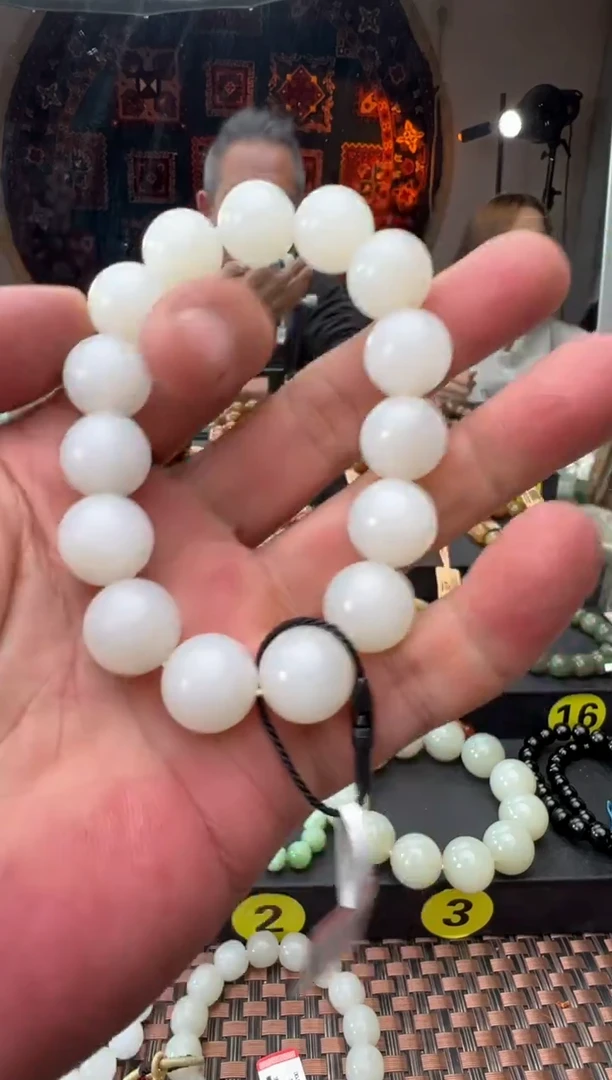 未镶嵌手串和田玉黑山料手串卡14