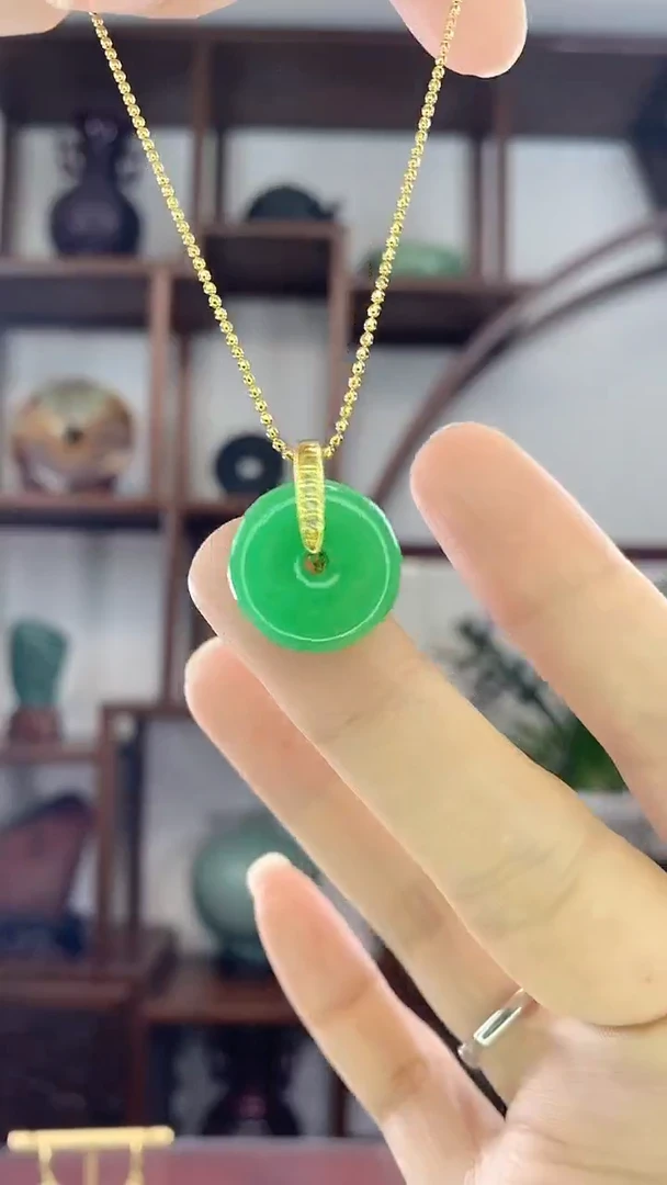 翡翠未镶嵌吊坠(赠链)X20平安扣