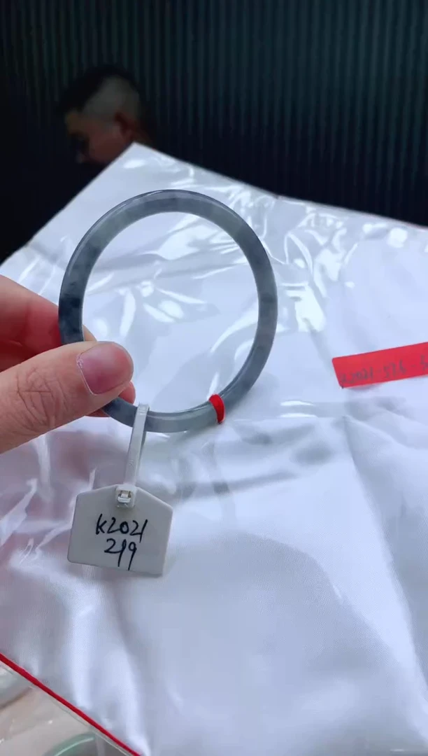 未镶嵌手镯翡翠57+