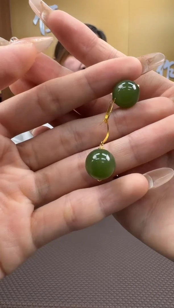 【闪购商品】和田玉耳饰18K金镶嵌一对