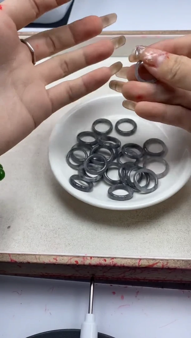 【闪购商品】翡翠颈饰未镶嵌x1141翡翠乌鸡跑环*1个