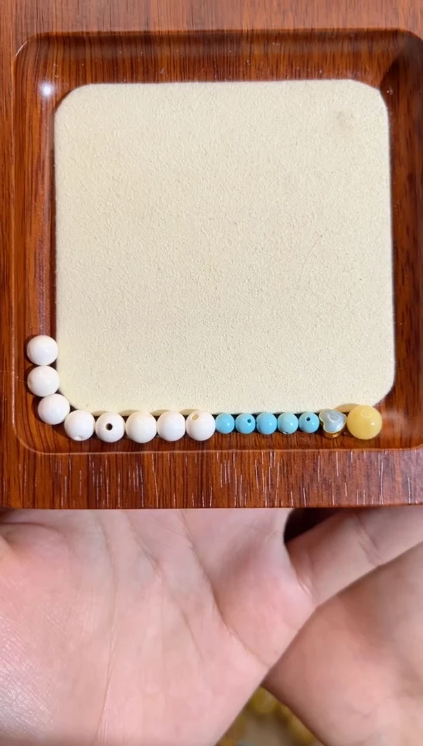 【闪购商品】蜜蜡裸石未镶嵌配珠套装