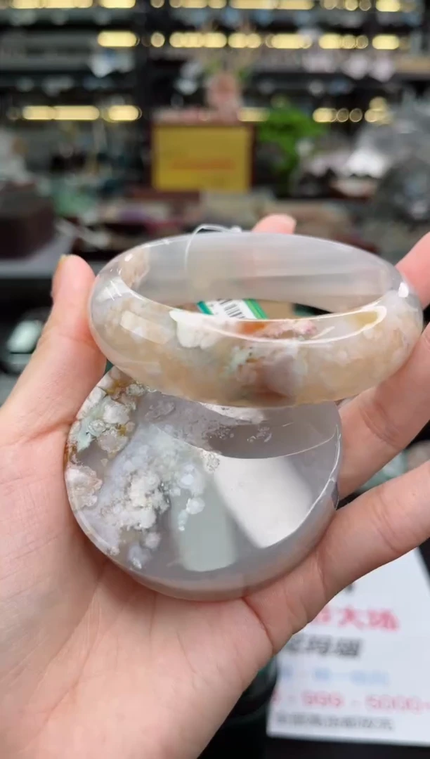 【闪购商品】石英质玉手镯未镶嵌61圈口（不退不换）1571433