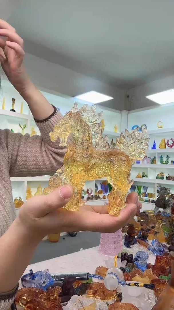 手工艺品琉璃麒麟