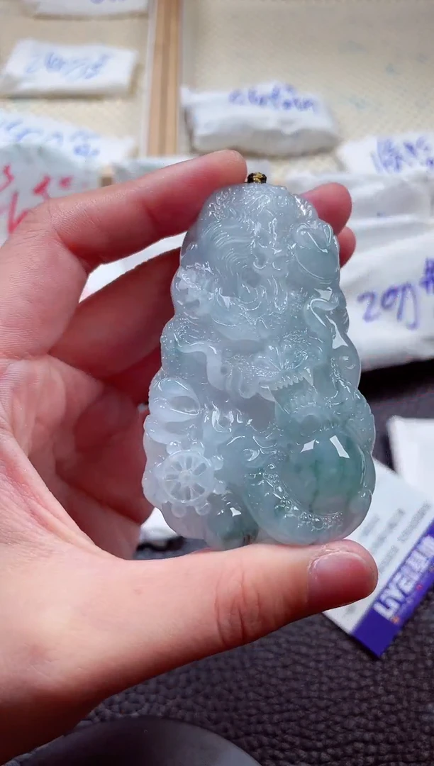翡翠未镶嵌颈饰00005861