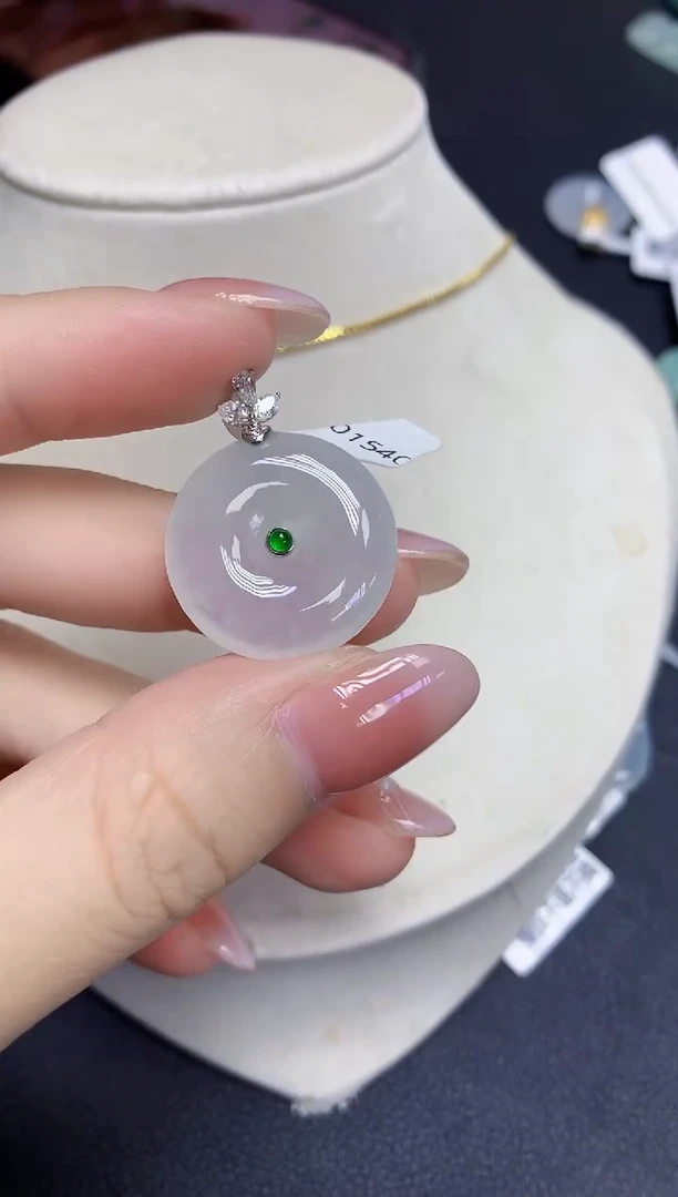 颈饰18K金镶嵌翡翠天然缅甸翡翠A货多样性发一件