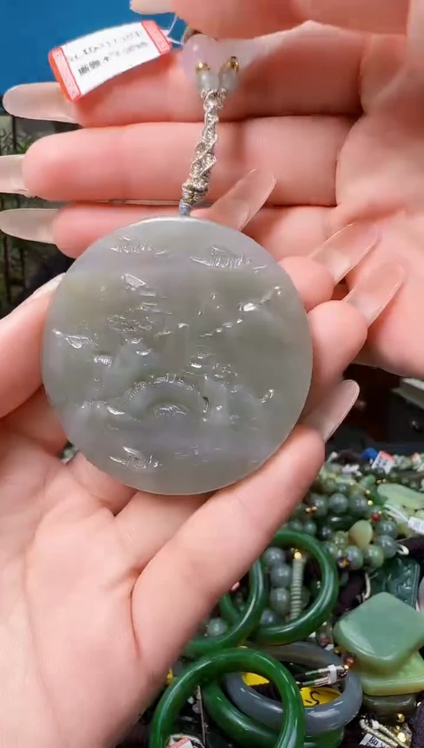 颈饰未镶嵌和田玉多样性发一