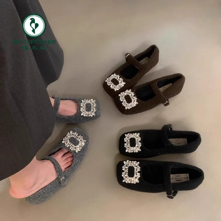 啄木鸟气质玛丽珍鞋加绒法式晚风方头水钻呢子毛毛鞋女冬平底单鞋