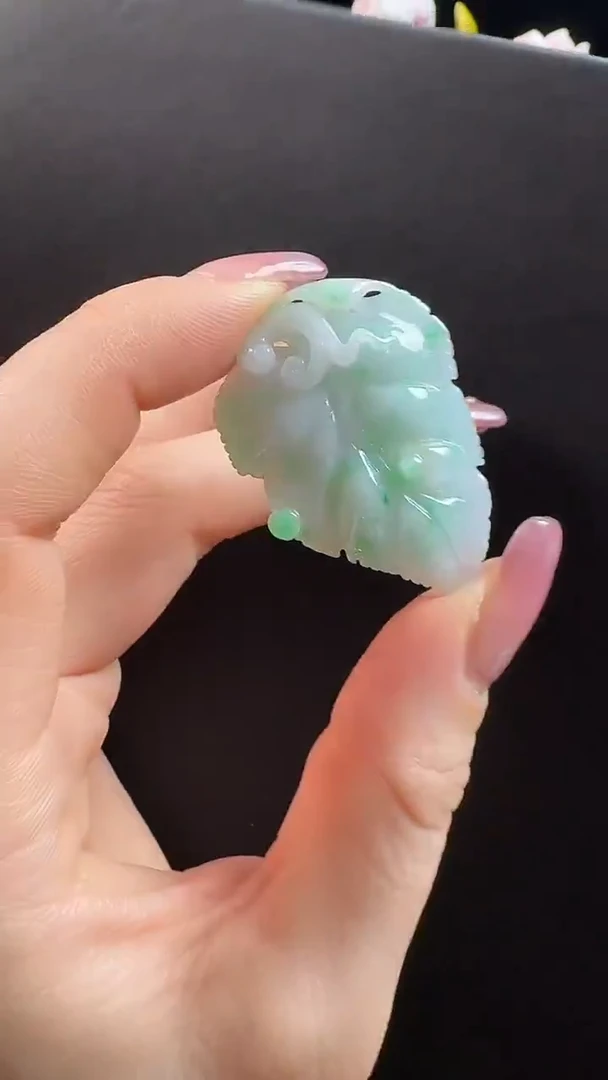 颈饰未镶嵌翡翠叶子