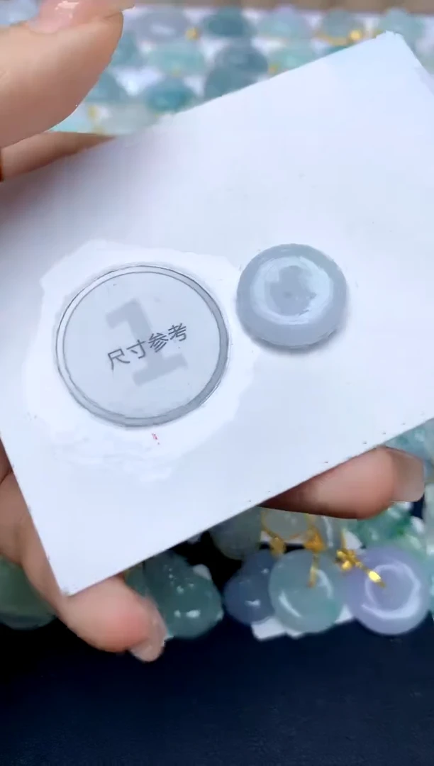 翡翠未镶嵌颈饰天然A货翡翠