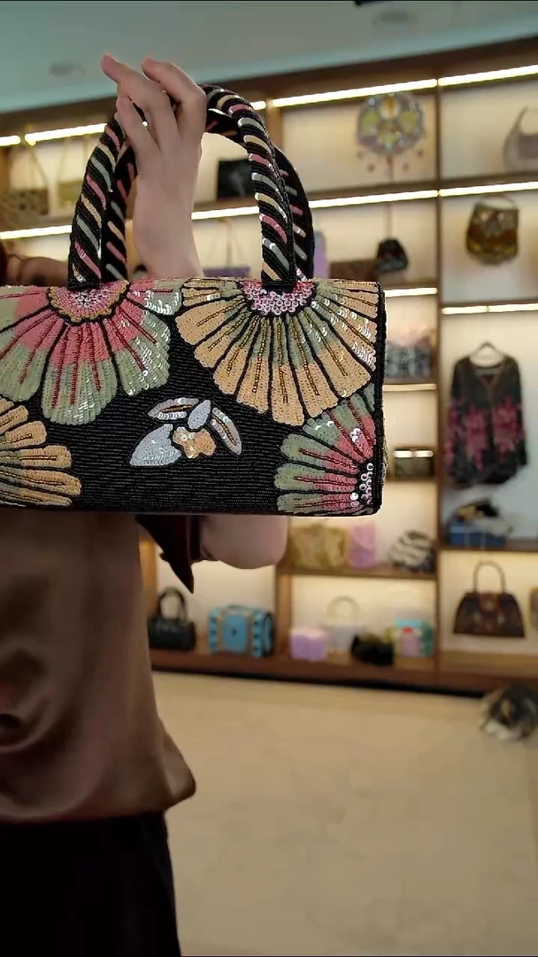 织物35百格汇手工串珠包