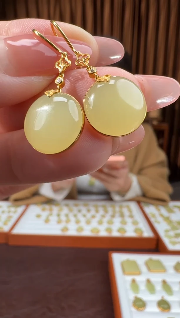 颈饰18K金镶嵌和田玉斯****n42冰冰12.12多样性拍一发一