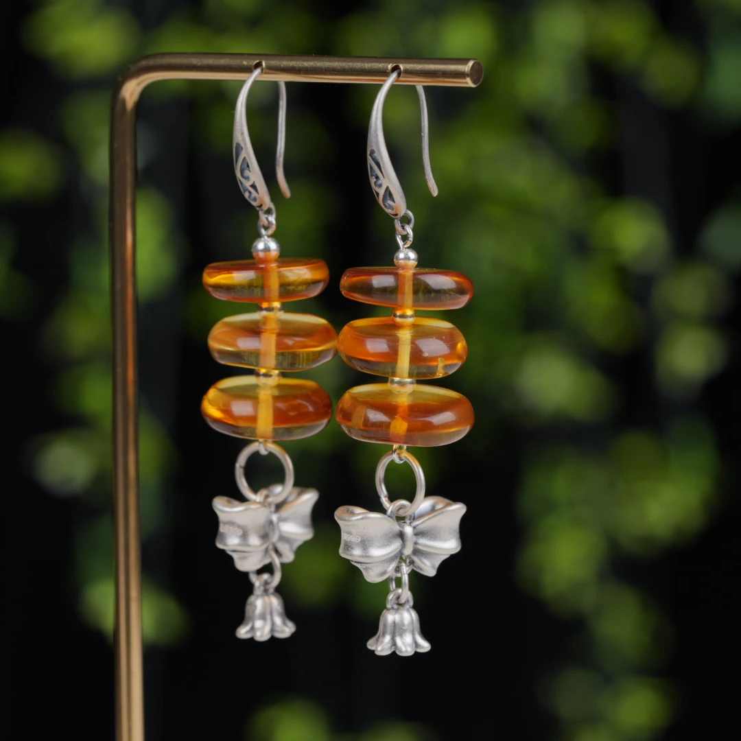 天然琥珀车轮珠S925银镶嵌耳钩