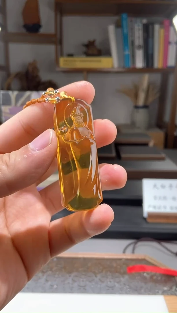 琥珀颈饰未镶嵌金蓝珀大势至