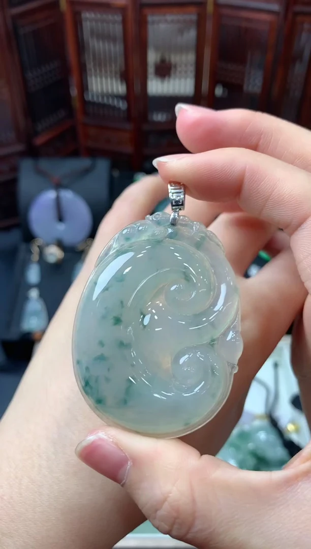 【闪购商品】翡翠吊坠(不含链)18K金镶嵌挂件
