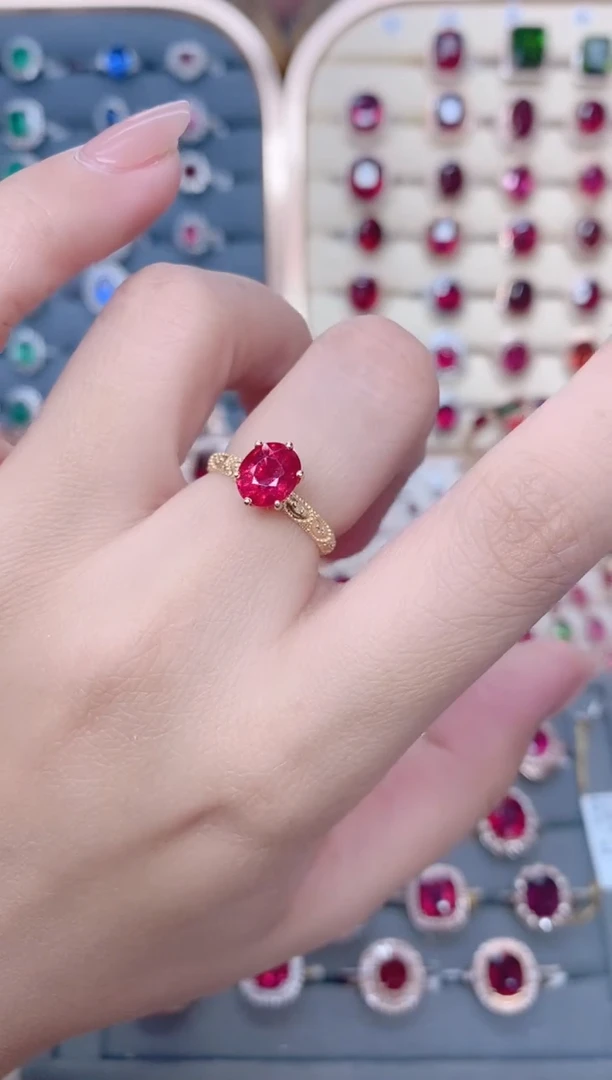 18K金镶嵌碧玺戒指碧玺2.3CT