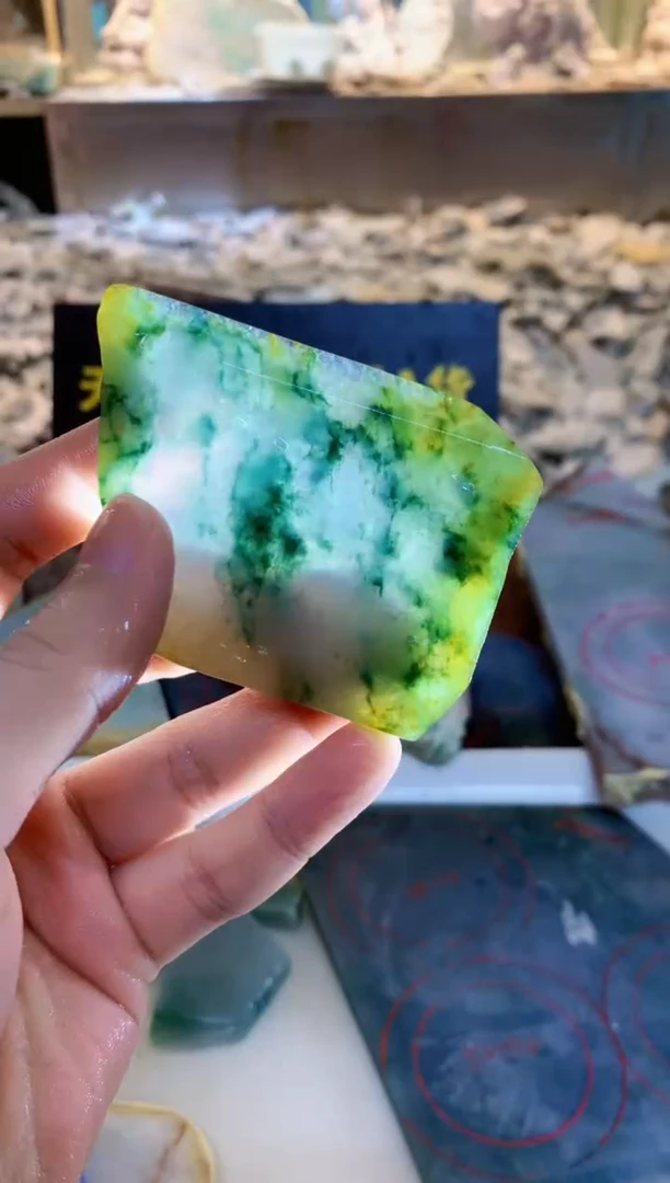 翡翠未镶嵌颈饰0朗0翡翠珠宝391