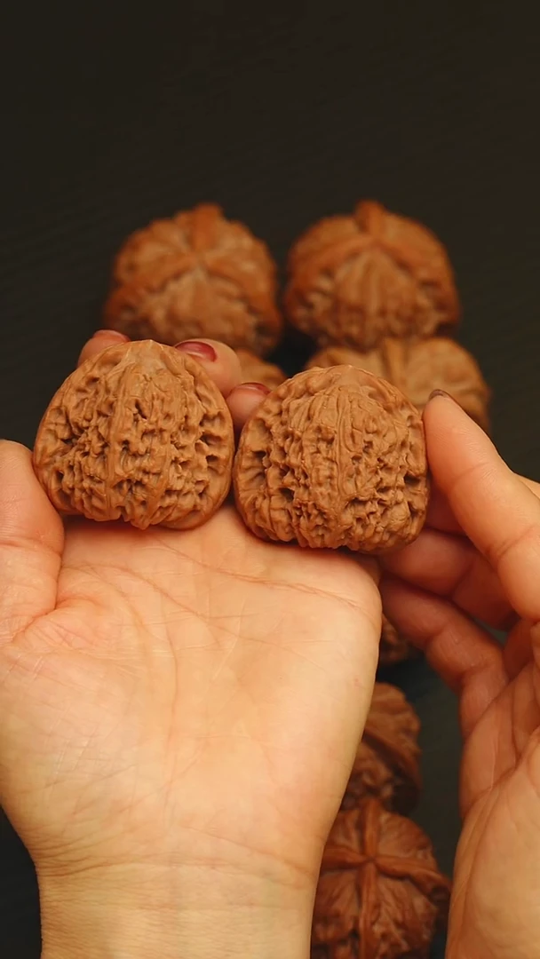 吊坠文玩核桃三角疆43.5