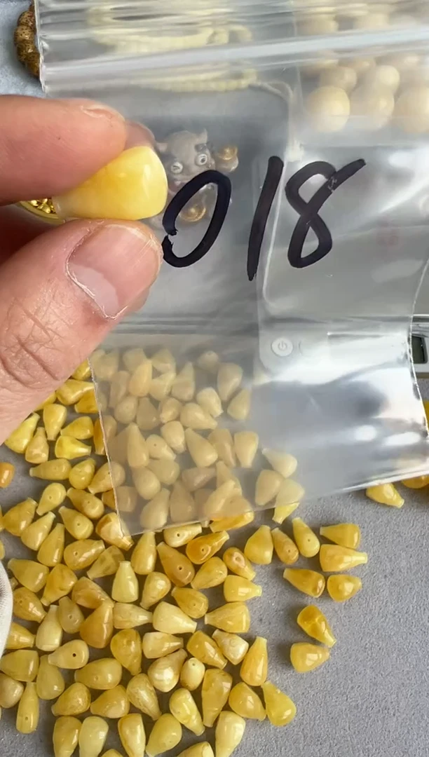 【闪购商品】蜜蜡裸石未镶嵌qqqqqqq018