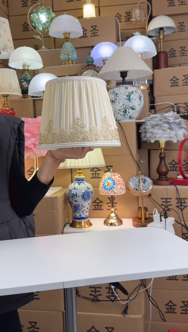 圆形款白色网纱灯罩