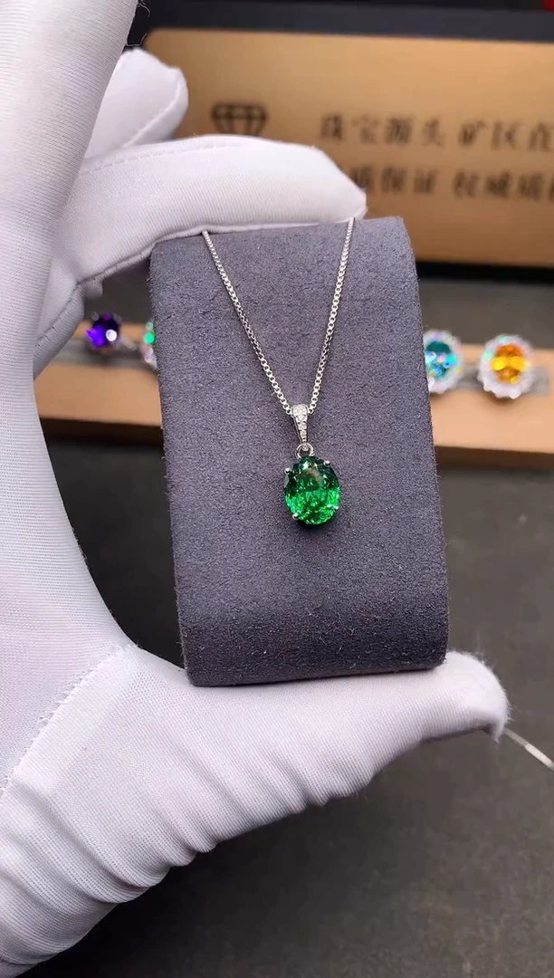 颈饰银S925镶嵌绿色碧玺.....