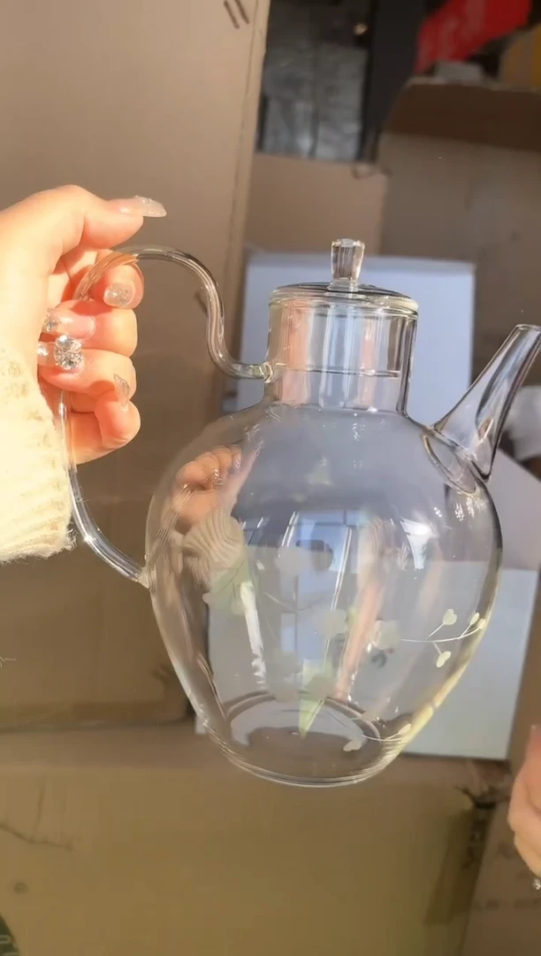 【闪购商品】白色梅花雕花执壶