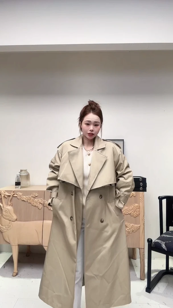 杏色英伦风衣外套